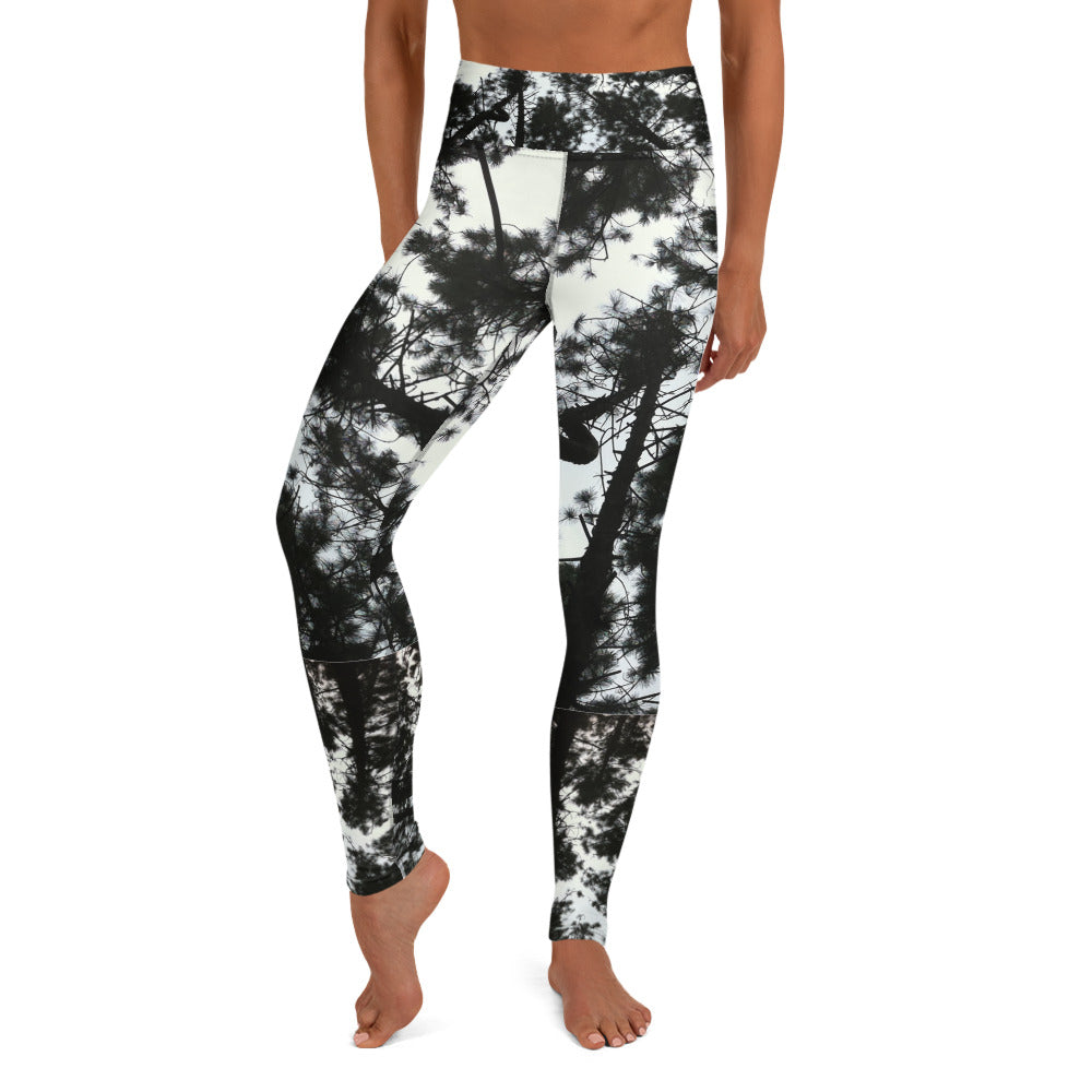 all-over-print-yoga-leggings-black-white-alpine-air-gym-leggings-workout-streetwear-wickedyo3